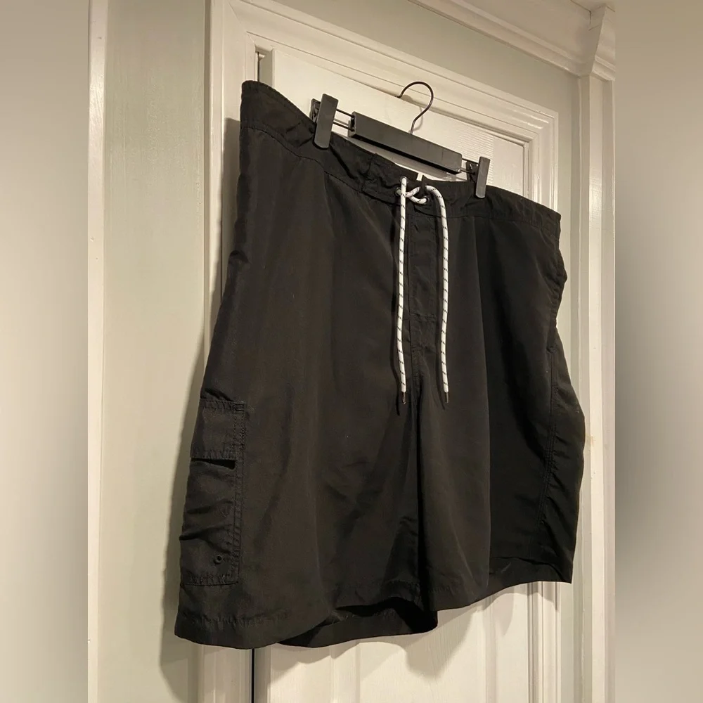 Goodfellow Size XXL Black Elastic Waist Drawstring 8” Inseam Swim Cargo Shorts